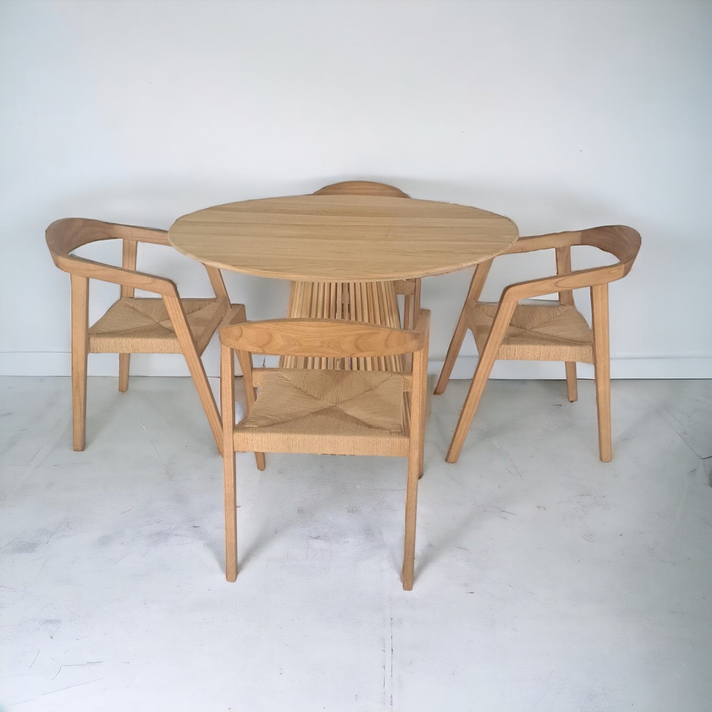 KEDIRI + SEMARANG Outdoor Dining Set | Teak Wood Dining Round Table with 4 Armchairs