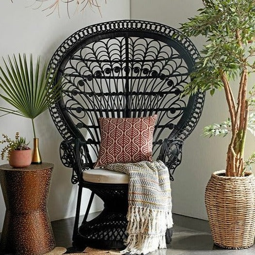 GRAND PEACOCK Rattan Chair | Black