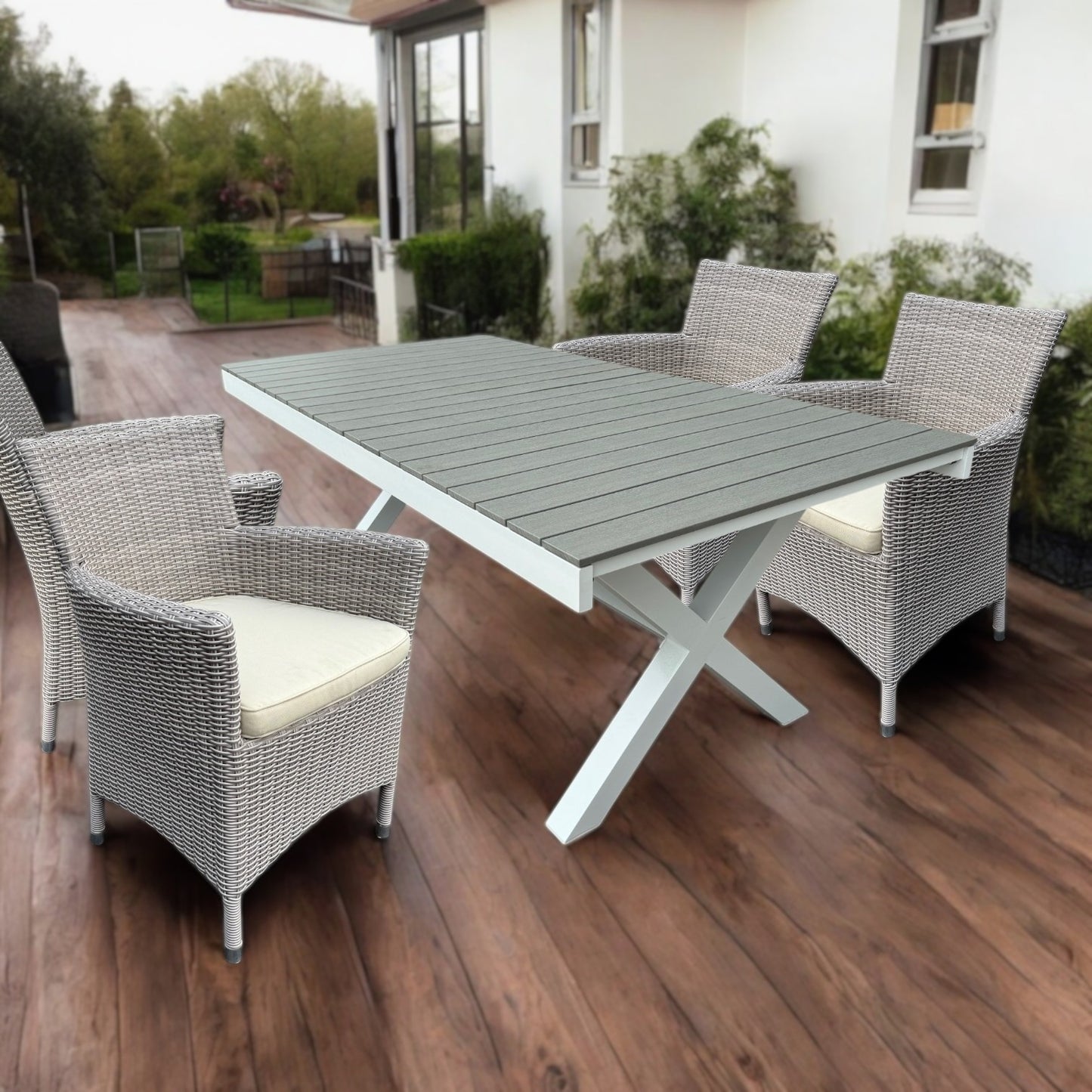 BOLOGNA+ATLANTIC Outdoor Dining Set | 1 Table with 4 Armchairs