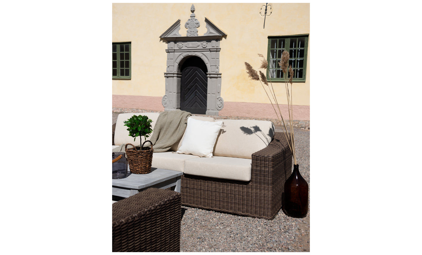 PORTLAND Living Wicker Set with Teak Coffee Table