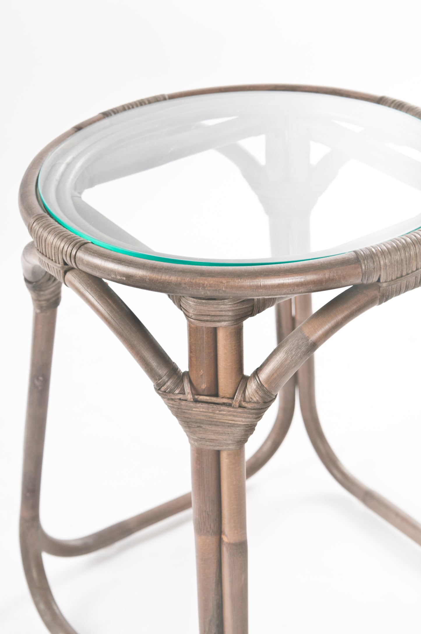 minimalist rattan side table
