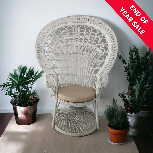 GRAND PEACOCK Rattan Chair | White