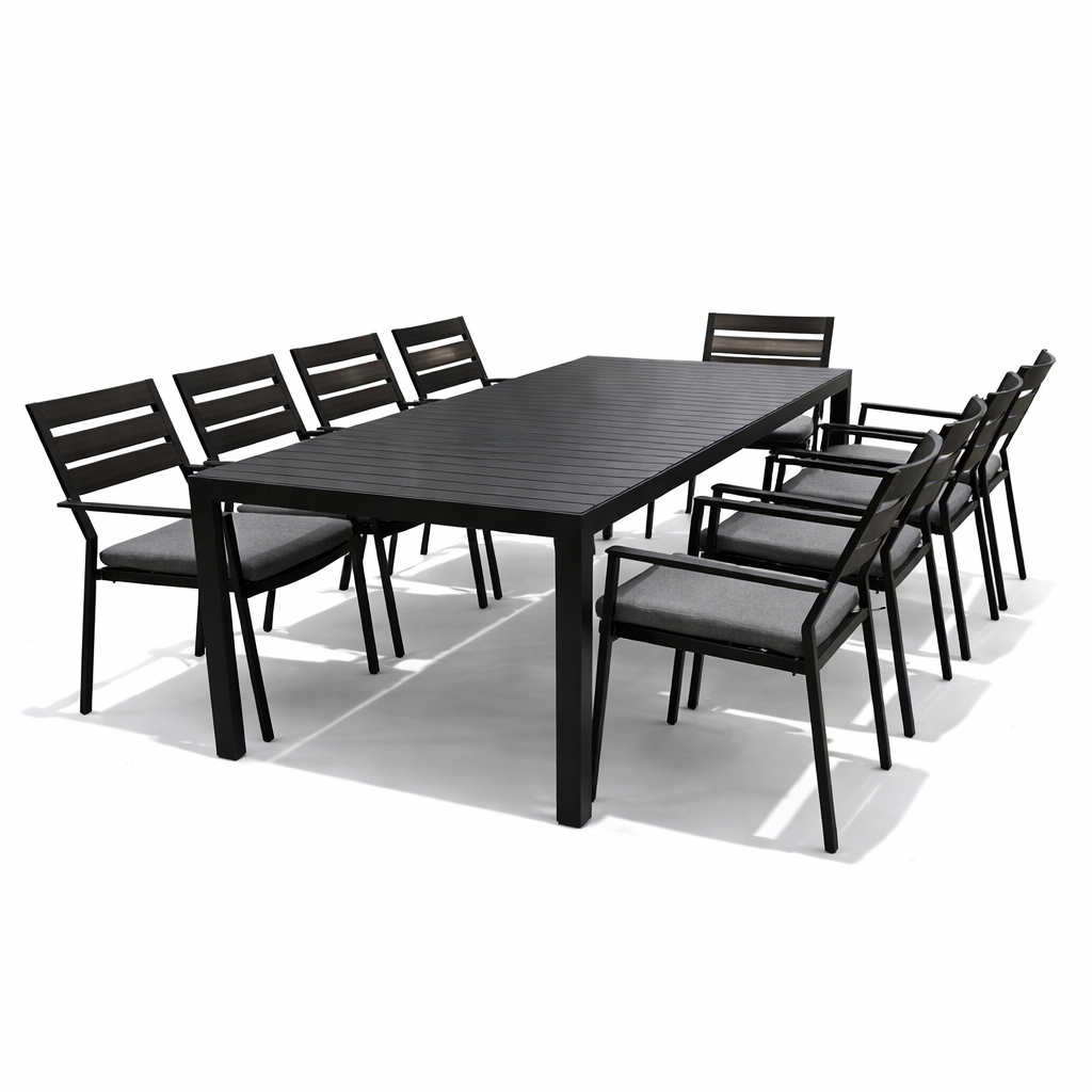 BRENTWOOD + TROMSØ Outdoor Dining Set