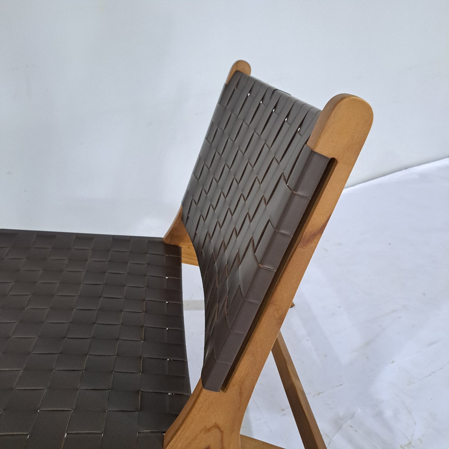 ARJUNO Relaxing Chair | Black - Pre Order