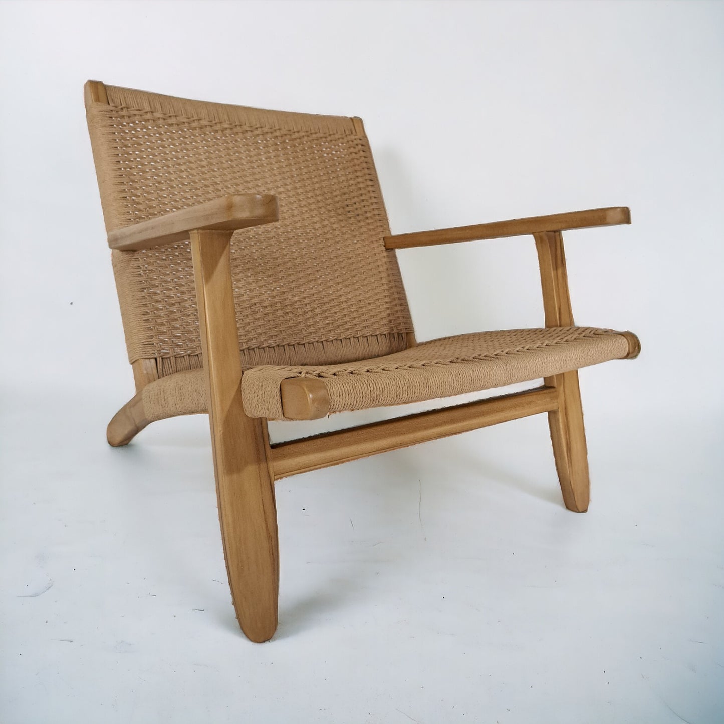 GIANYAR Relaxing Chair | Pre Order