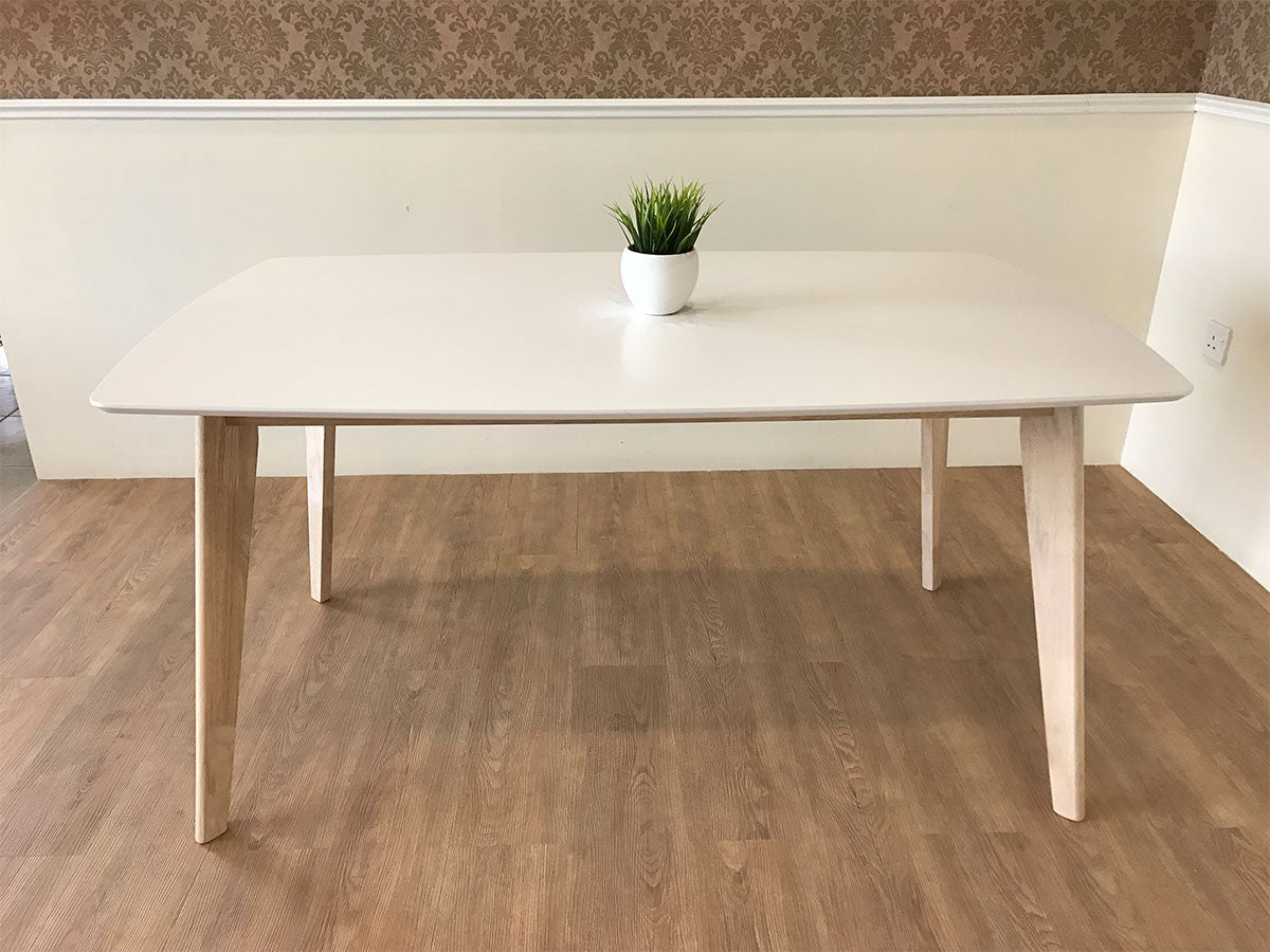 Morroco Dining table