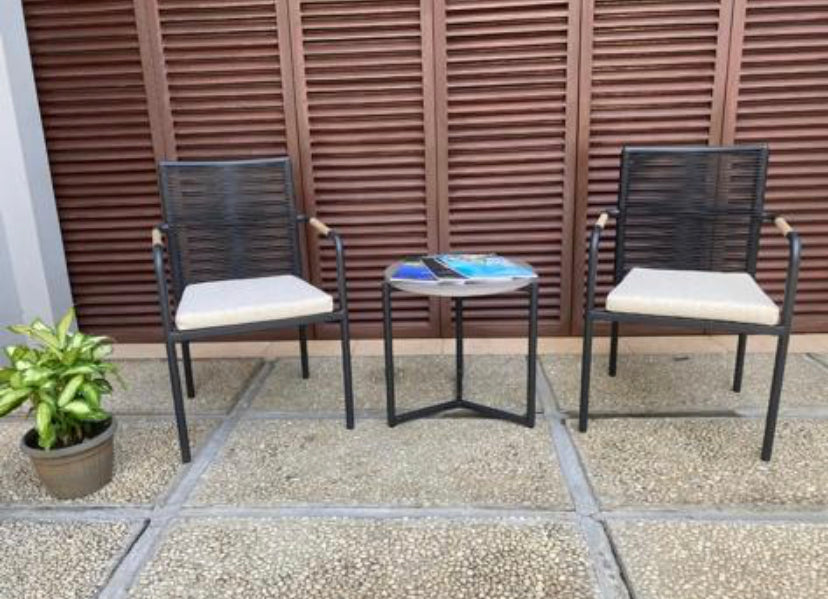 SKANÖR outdoor chairs and side table set