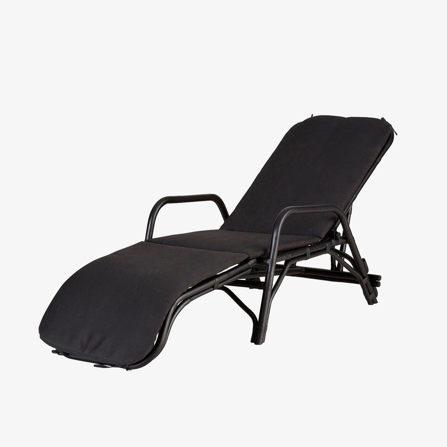 HONOLULU Rattan Chaise Lounge | Black; Cushion Included